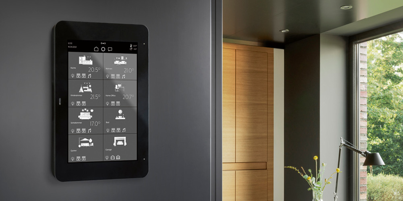 JUNG Smart Panel 8 bei Elektro Schaefer GmbH in Bingen